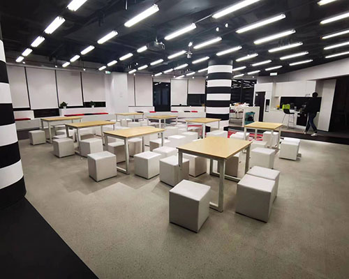 上海会议桌活动现场案例图