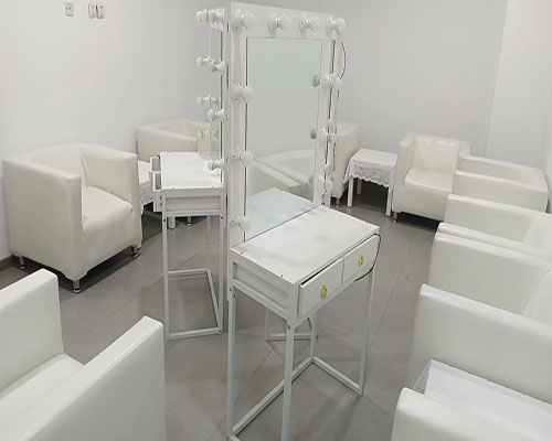 广州宴会椅配蓝色系扣活动现场图